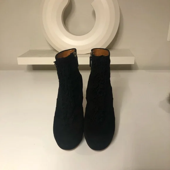 Gucci Youma Fringe Stiletto Boots - Picture 2 of 8